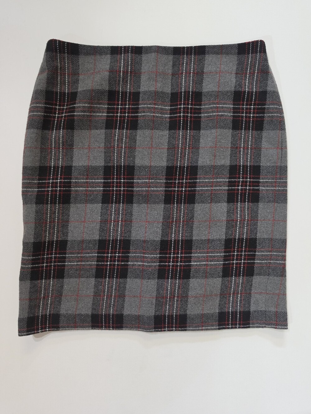 Talbots Wool Blend Pencil Skirt Size 12P Grey Black‎ Plaid Preppy Dark Academia